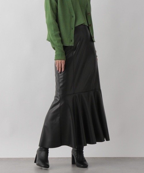 LOWRYS FARM（ローリーズファーム）の「フェイクレザーフレアスカート　157733（スカート・レディース・ブラック・LARGE/MEDIUM）」の22枚目の写真
