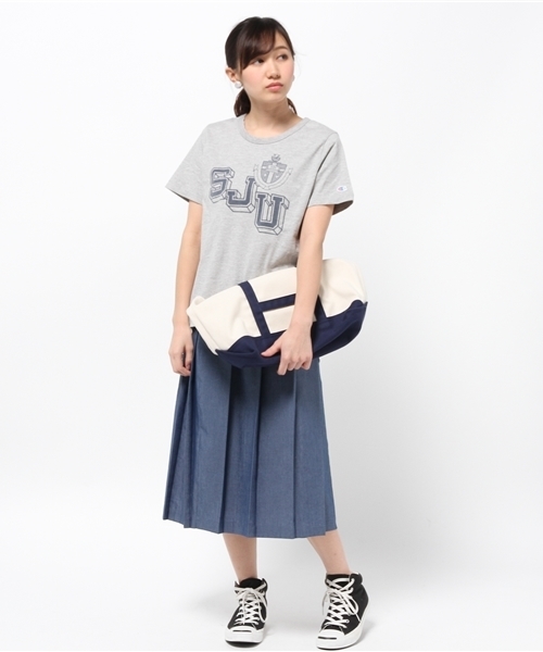 Champion（チャンピオン）の「【Champion】プリントTシャツ（Tシャツ/カットソー・レディース・ホワイト系その他/グレー系その他/ネイビー・MEDIUM）」の7枚目の写真