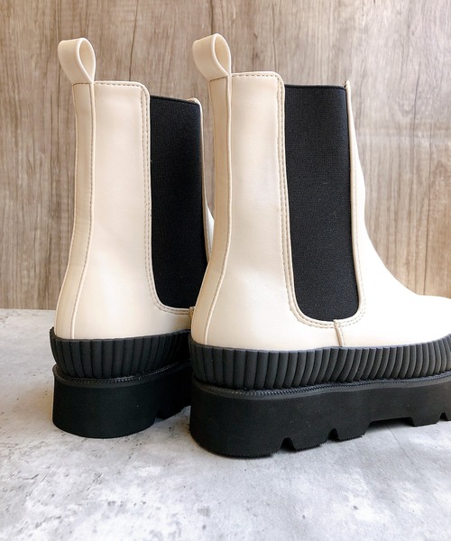 Noubel Voug Relax（ヌーベルヴォーグリラックス）の「トラックソールチェルシーブーツ（ブーツ・レディース・ブラック/カーキ/アイボリー・LL/3L/S/M/L）」の10枚目の写真