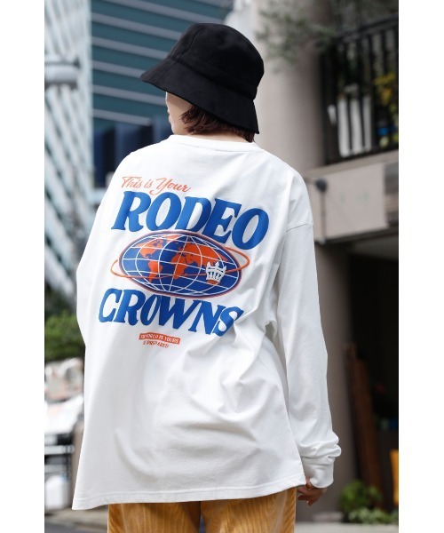 RODEO CROWNS WIDE BOWL(ロデオクラウンズワイドボウル)の「WORLDクラウンロゴL/S Tシャツ WL(Tシャツ/カットソー・レディース・ホワイト/ブラック/ブルー・FREE)」の2枚目の写真