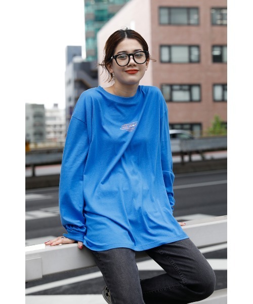 RODEO CROWNS WIDE BOWL(ロデオクラウンズワイドボウル)の「WORLDクラウンロゴL/S Tシャツ WL(Tシャツ/カットソー・レディース・ホワイト/ブラック/ブルー・FREE)」の1枚目の写真