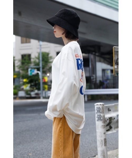 RODEO CROWNS WIDE BOWL(ロデオクラウンズワイドボウル)の「WORLDクラウンロゴL/S Tシャツ WL(Tシャツ/カットソー・レディース・ホワイト/ブラック/ブルー・FREE)」の11枚目の写真