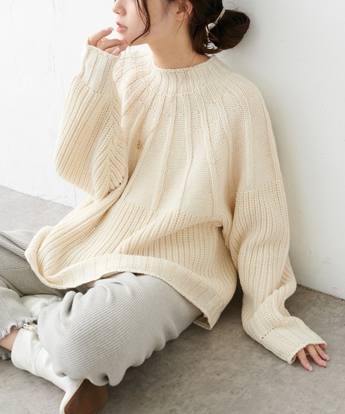 PUAL CE CIN(ピュアルセシン)の「アーチ編みニットプルオーバー(ニット/セーター・レディース・ブラック/アイボリー/グレイッシュベージュ・FREE)」の2枚目の写真