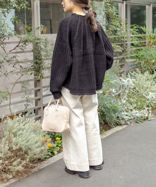 PUAL CE CIN(ピュアルセシン)の「アーチ編みニットプルオーバー(ニット/セーター・レディース・ブラック/アイボリー/グレイッシュベージュ・FREE)」の7枚目の写真