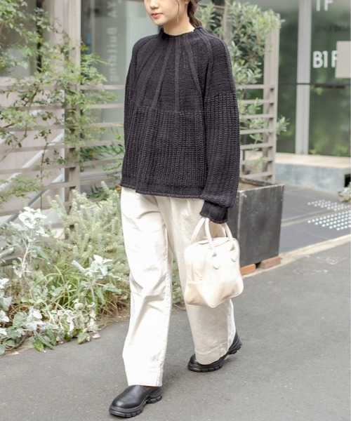 PUAL CE CIN(ピュアルセシン)の「アーチ編みニットプルオーバー(ニット/セーター・レディース・ブラック/アイボリー/グレイッシュベージュ・FREE)」の6枚目の写真