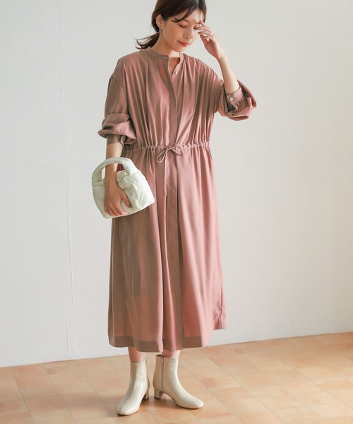 URBAN RESEARCH DOORS(アーバンリサーチドアーズ)の「ウエストマークギャザーワンピース(ワンピース・レディース・キャメル/パープル/ネイビー/ピンク・MEDIUM)」の13枚目の写真