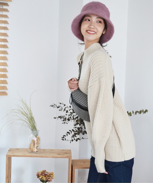 FREE'S MART（フリーズマート）の「◆ワッフルハイネックルーズニット（ニット/セーター・レディース・ホワイト/ブラウン/ブルー・FREE）」の19枚目の写真