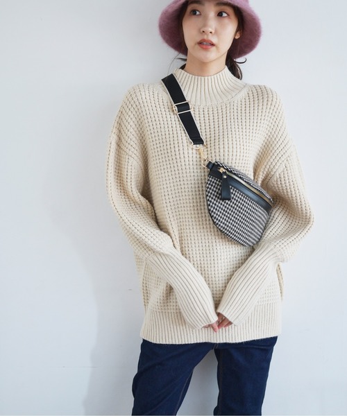 FREE'S MART（フリーズマート）の「◆ワッフルハイネックルーズニット（ニット/セーター・レディース・ホワイト/ブラウン/ブルー・FREE）」の16枚目の写真