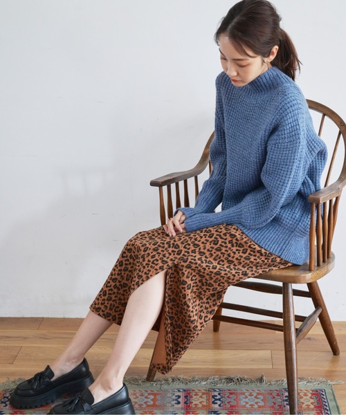 FREE'S MART（フリーズマート）の「◆ワッフルハイネックルーズニット（ニット/セーター・レディース・ホワイト/ブラウン/ブルー・FREE）」の5枚目の写真