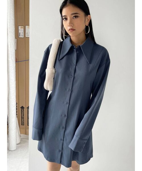 EMODA（エモダ）の「シェイプミニマルシャツワンピース（ワンピース・レディース・ネイビー/ホワイト/ブラック・FREE）」の6枚目の写真