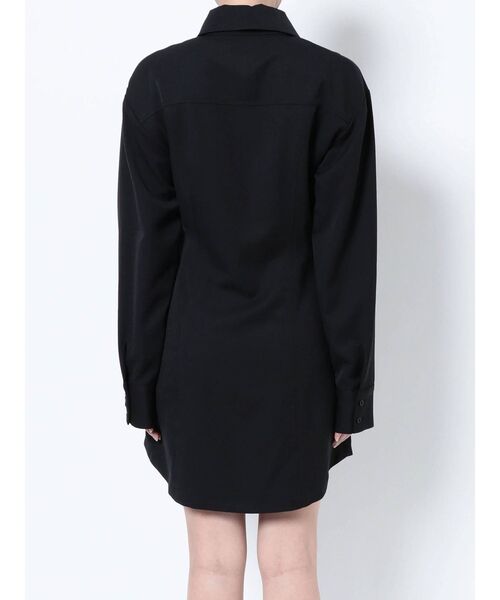 EMODA（エモダ）の「シェイプミニマルシャツワンピース（ワンピース・レディース・ネイビー/ホワイト/ブラック・FREE）」の17枚目の写真