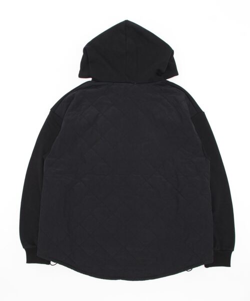 AZUL by moussy(アズールバイマウジー)の「QUILTED DETAIL HOODIE/キルティングディテールフーディ(パーカー・レディース・ブラック/カーキ/アイボリー・MEDIUM/SMALL)」の4枚目の写真