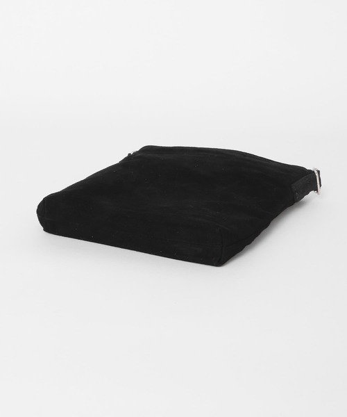 ITEMS URBANRESEARCH（アイテムズ アーバンリサーチ）の「PIG LEATHER ミニショルダーバッグ（ショルダーバッグ・メンズ・ベージュ/ブラック/グレー・-）」の19枚目の写真