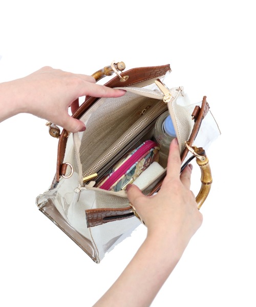 MIAN （ミアン）の「バンブーハンドル2wayクリアハンドバッグ（ハンドバッグ・レディース・ブラック/グレイッシュベージュ/カーキ/ブラウン・FREE）」の19枚目の写真