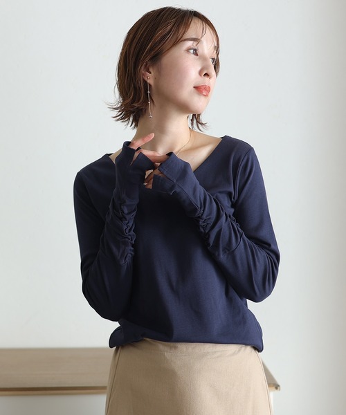 ElegChic(エレグシック)の「Vネック指空きTシャツ 長袖(Tシャツ/カットソー・レディース・グレイッシュベージュ/パープル/ネイビー/ライトグレー/カーキ/オフホワイト/チャコールグレー/杢グレー/ブラック・XL/3L/L/M/4L)」の8枚目の写真