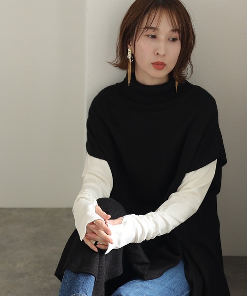 ElegChic(エレグシック)の「Vネック指空きTシャツ 長袖(Tシャツ/カットソー・レディース・グレイッシュベージュ/パープル/ネイビー/ライトグレー/カーキ/オフホワイト/チャコールグレー/杢グレー/ブラック・XL/3L/L/M/4L)」の2枚目の写真