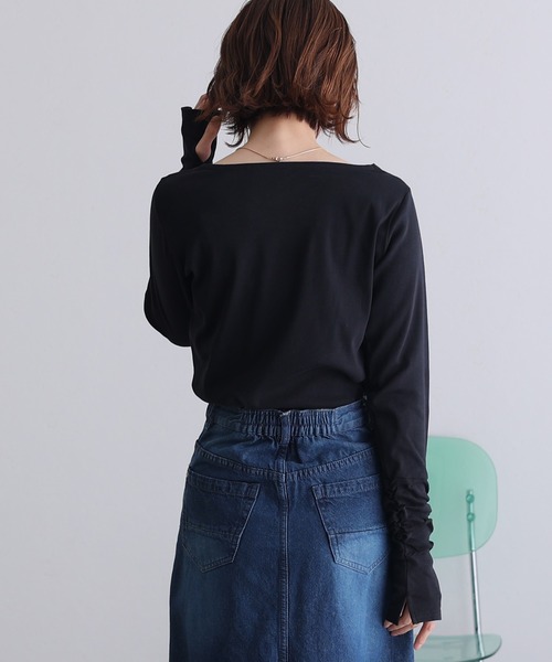 ElegChic(エレグシック)の「Vネック指空きTシャツ 長袖(Tシャツ/カットソー・レディース・グレイッシュベージュ/パープル/ネイビー/ライトグレー/カーキ/オフホワイト/チャコールグレー/杢グレー/ブラック・XL/3L/L/M/4L)」の12枚目の写真