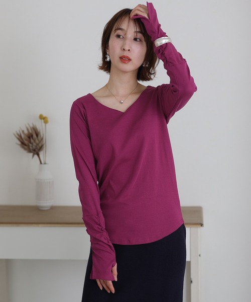 ElegChic(エレグシック)の「Vネック指空きTシャツ 長袖(Tシャツ/カットソー・レディース・グレイッシュベージュ/パープル/ネイビー/ライトグレー/カーキ/オフホワイト/チャコールグレー/杢グレー/ブラック・XL/3L/L/M/4L)」の18枚目の写真