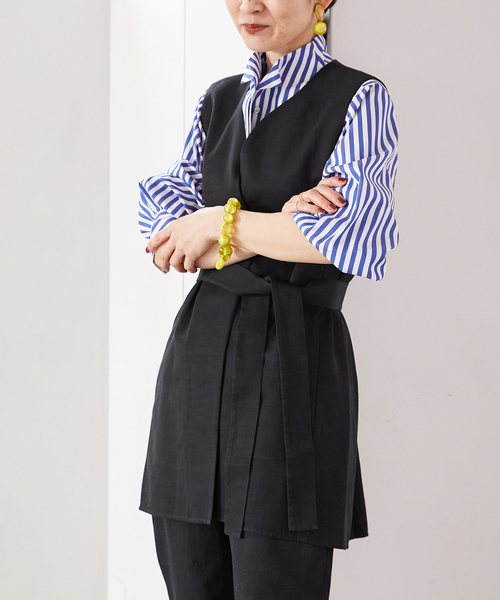 VERMEIL par iena（ヴェルメイユパーイエナ）の「キュプラコットンリネンフレアジレ（ベスト・レディース・ブラック/ベージュ・FREE）」の19枚目の写真
