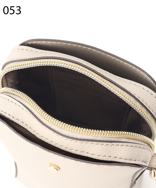 SHOO・LA・RUE（シューラルー）の「◆前後ポケットミニショルダーバッグ（ショルダーバッグ・レディース・ブラック/サンドベージュ/アイボリー/ブルー・00）」の6枚目の写真