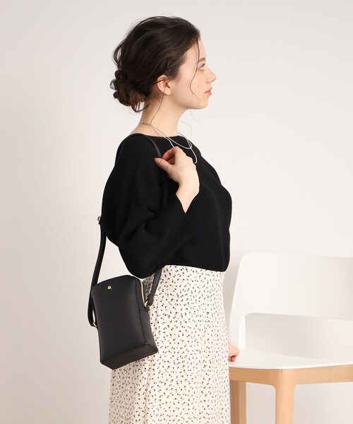 SHOO・LA・RUE（シューラルー）の「◆前後ポケットミニショルダーバッグ（ショルダーバッグ・レディース・ブラック/サンドベージュ/アイボリー/ブルー・00）」の14枚目の写真