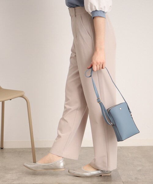 SHOO・LA・RUE（シューラルー）の「◆前後ポケットミニショルダーバッグ（ショルダーバッグ・レディース・ブラック/サンドベージュ/アイボリー/ブルー・00）」の16枚目の写真