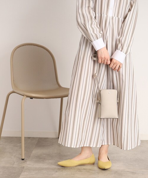 SHOO・LA・RUE（シューラルー）の「◆前後ポケットミニショルダーバッグ（ショルダーバッグ・レディース・ブラック/サンドベージュ/アイボリー/ブルー・00）」の10枚目の写真