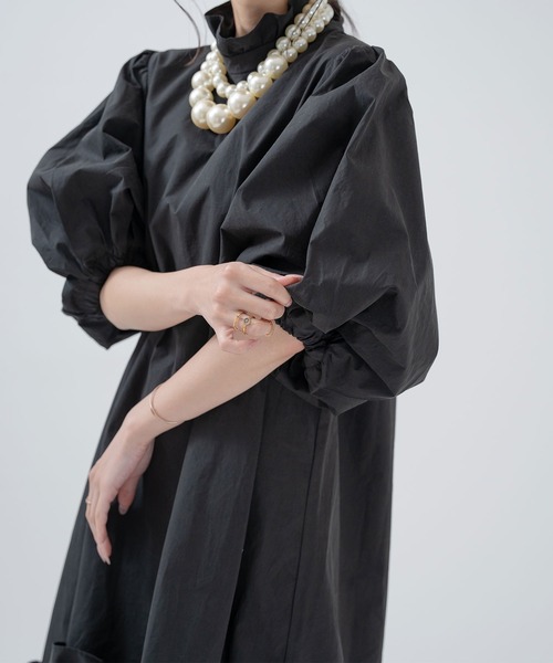 qumerry.（キュメリ）の「タイプライターバルーンワンピース（ワンピース・レディース・ホワイト/ブラック・FREE）」の2枚目の写真