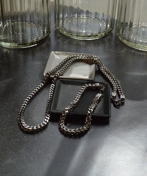 BROTHERHOOD（ブラザーフッド）の「【BROTHERHOOD】ハードテトラヒードンネックレス「サージカルステンレス」（ネックレス・メンズ・シルバー・FREE）」の2枚目の写真