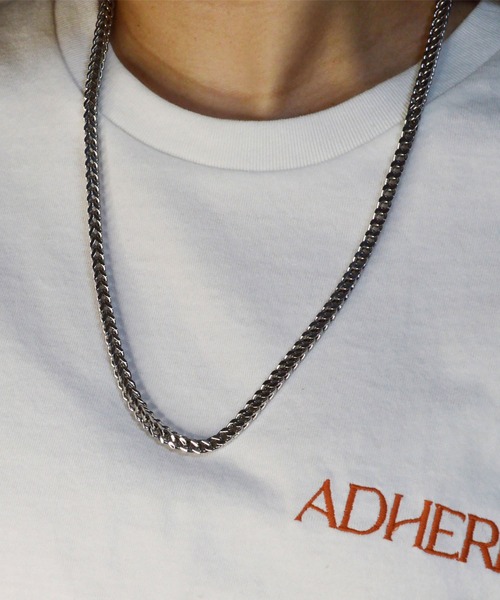 BROTHERHOOD（ブラザーフッド）の「【BROTHERHOOD】ハードテトラヒードンネックレス「サージカルステンレス」（ネックレス・メンズ・シルバー・FREE）」の3枚目の写真