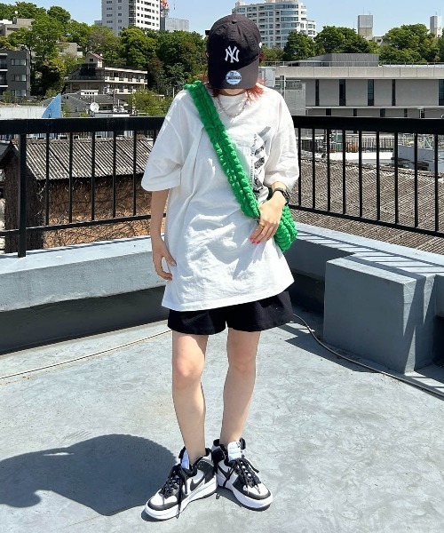 PAGEBOY（ページボーイ）の「モノクロアートT（Tシャツ/カットソー・レディース・チョコ/オフホワイト/ブラック・FREE）」の4枚目の写真