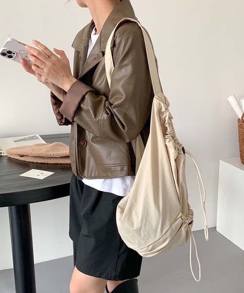 ROOPTOKYO（ループトウキョウ）の「▲shoulder bag/ショルダーバック バックパック ワンショルダーバッグ（ショルダーバッグ・レディース・オフホワイト/ベージュ/ブラック・FREE）」の9枚目の写真