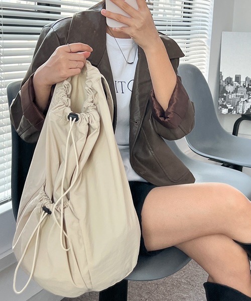 ROOPTOKYO（ループトウキョウ）の「▲shoulder bag/ショルダーバック バックパック ワンショルダーバッグ（ショルダーバッグ・レディース・オフホワイト/ベージュ/ブラック・FREE）」の6枚目の写真