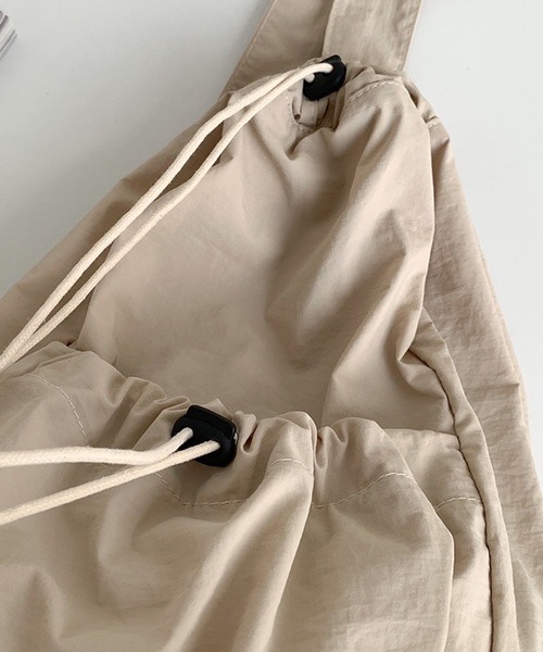 ROOPTOKYO（ループトウキョウ）の「▲shoulder bag/ショルダーバック バックパック ワンショルダーバッグ（ショルダーバッグ・レディース・オフホワイト/ベージュ/ブラック・FREE）」の8枚目の写真