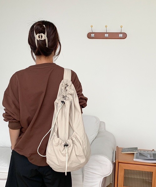 ROOPTOKYO（ループトウキョウ）の「▲shoulder bag/ショルダーバック バックパック ワンショルダーバッグ（ショルダーバッグ・レディース・オフホワイト/ベージュ/ブラック・FREE）」の12枚目の写真