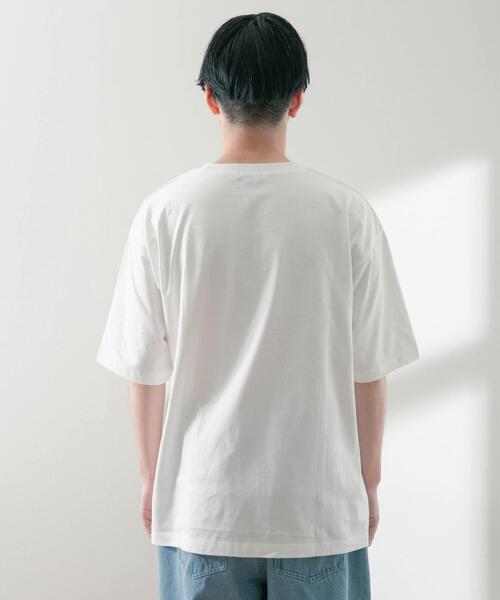 ITEMS URBANRESEARCH(アイテムズ アーバンリサーチ)の「USAコットン オーバーサイズTシャツ(Tシャツ/カットソー・メンズ・ブラック/グリーン/イエロー/オフホワイト/ブルー・LARGE/MEDIUM)」の12枚目の写真