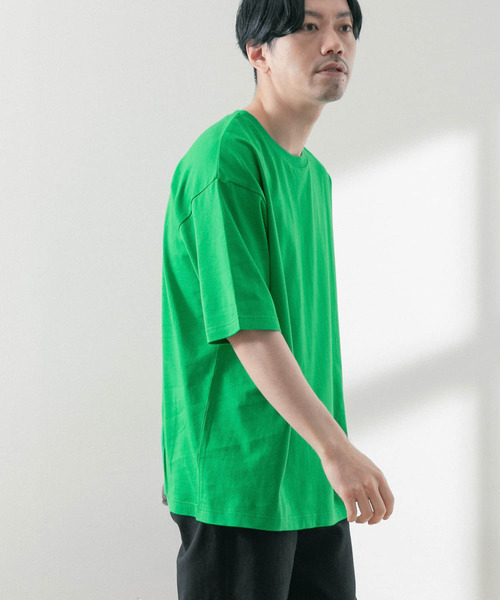 ITEMS URBANRESEARCH(アイテムズ アーバンリサーチ)の「USAコットン オーバーサイズTシャツ(Tシャツ/カットソー・メンズ・ブラック/グリーン/イエロー/オフホワイト/ブルー・LARGE/MEDIUM)」の22枚目の写真