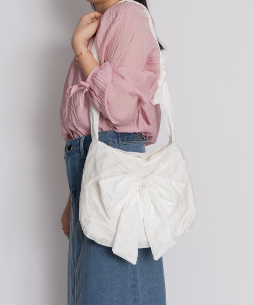 SVEC(シュベック)の「ビックリボン ショルダー ノットバッグ(ショルダーバッグ・レディース・ブラック/ホワイト/チェック・FREE)」の18枚目の写真