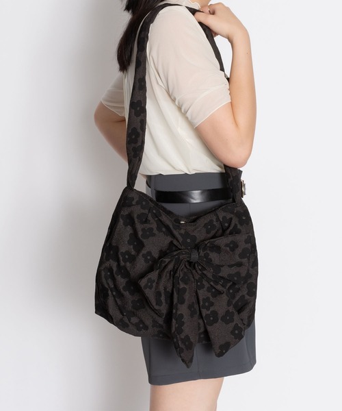 SVEC(シュベック)の「ビックリボン ショルダー ノットバッグ(ショルダーバッグ・レディース・ブラック/ホワイト/チェック・FREE)」の15枚目の写真