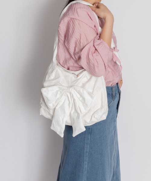 SVEC(シュベック)の「ビックリボン ショルダー ノットバッグ(ショルダーバッグ・レディース・ブラック/ホワイト/チェック・FREE)」の16枚目の写真