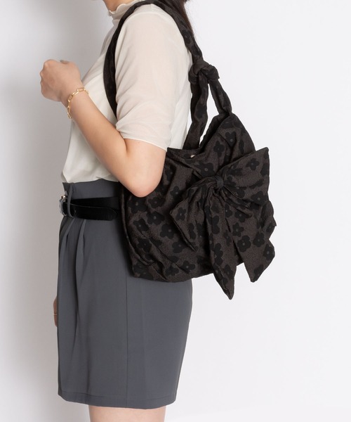 SVEC(シュベック)の「ビックリボン ショルダー ノットバッグ(ショルダーバッグ・レディース・ブラック/ホワイト/チェック・FREE)」の13枚目の写真