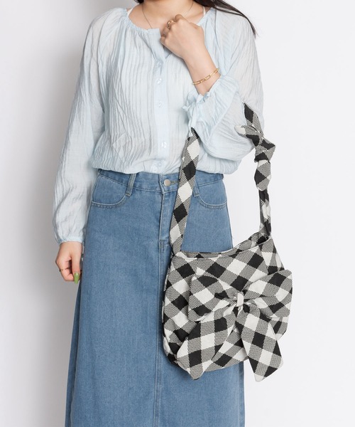 SVEC(シュベック)の「ビックリボン ショルダー ノットバッグ(ショルダーバッグ・レディース・ブラック/ホワイト/チェック・FREE)」の11枚目の写真