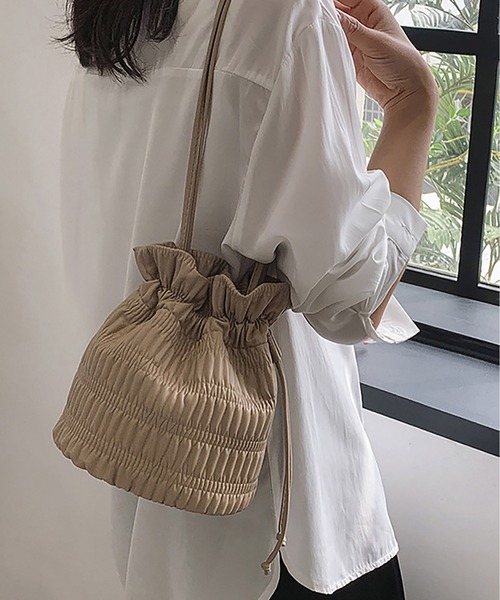 LOPASS（ロパス）の「巾着ショルダーバッグ（ショルダーバッグ・レディース・ピンク/シルバー/ベージュ/ブラック/アイボリー・FREE）」の3枚目の写真