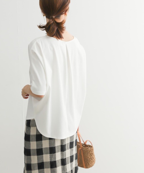 URBAN RESEARCH DOORS（アーバンリサーチドアーズ）の「バックタックドルマンプルオーバー（Tシャツ/カットソー・レディース・グレー系その他/オフホワイト/ネイビー・MEDIUM）」の20枚目の写真