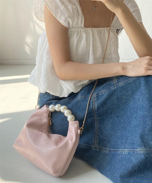 LA VORAGINE(ラ ヴォラジネ)の「パールハンドル ハンドバッグ/クラッチバッグ メッセンジャーバッグ 結婚式 入学式 卒業式 パーティー セレモニー(クラッチバッグ・レディース・ブラック/アイボリー/パープル/ピンク/シルバー/ベージュ・FREE)」の5枚目の写真