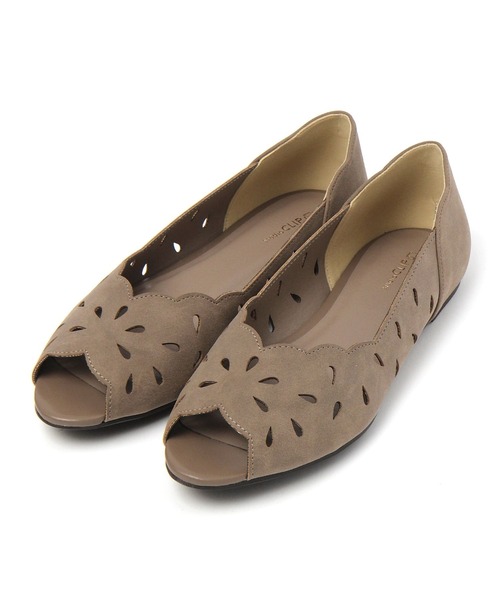 studio CLIP(スタディオクリップ)の「カットワークパンプス(パンプス・レディース・ブラック/ベージュ・LARGE/MEDIUM)」の2枚目の写真