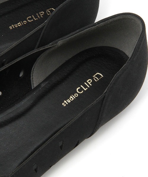 studio CLIP(スタディオクリップ)の「カットワークパンプス(パンプス・レディース・ブラック/ベージュ・LARGE/MEDIUM)」の4枚目の写真