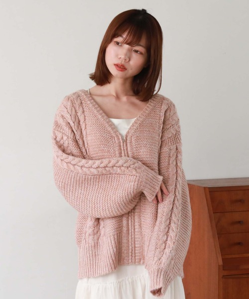 archives（アルシーヴ）の「MIXラメケーブルニットカーディガン