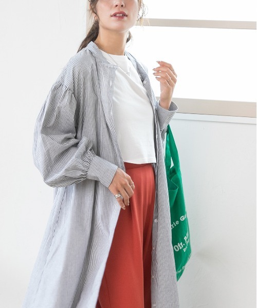 ad thie(アドティエ)の「バルーンスリーブバンドカラーシャツワンピース 無地ストライプ(シャツワンピース・レディース・ホワイト×ピンク/ホワイト×ブラック/オフホワイト/ブラック/ホワイト×パープル/ホワイト×ブルー/グレー/ベージュ/ホワイト×イエロー/ホワイト×ネイビー/ホワイト×グリーン/カーキ・FREE)」の21枚目の写真