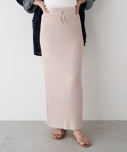 SHENERY（シーナリー）の「ワッフル編みタイトニットスカート（スカート・レディース・ブラック/ホワイト系その他/ブルー・FREE）」の2枚目の写真